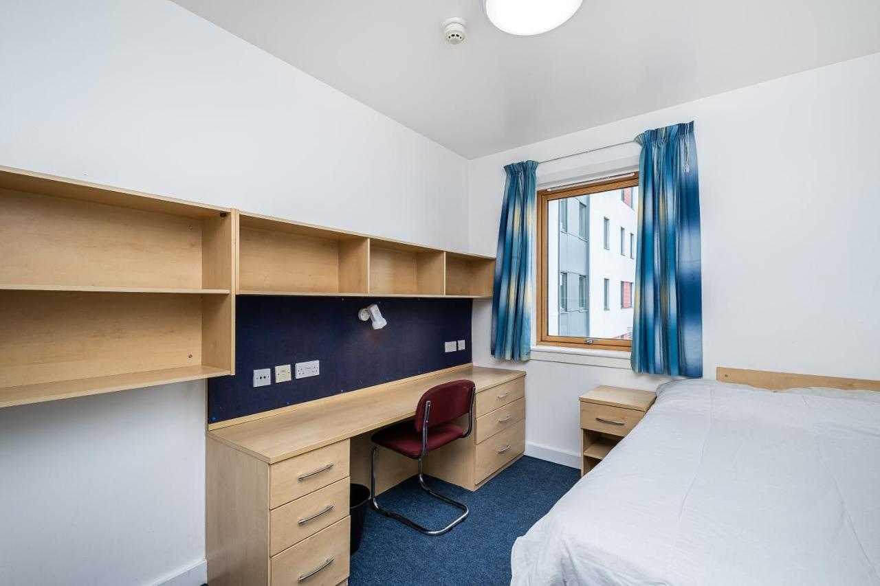 1 Night Free Comfortable Ensuite Rooms, Gillingham - Sk Hoo Exterior foto