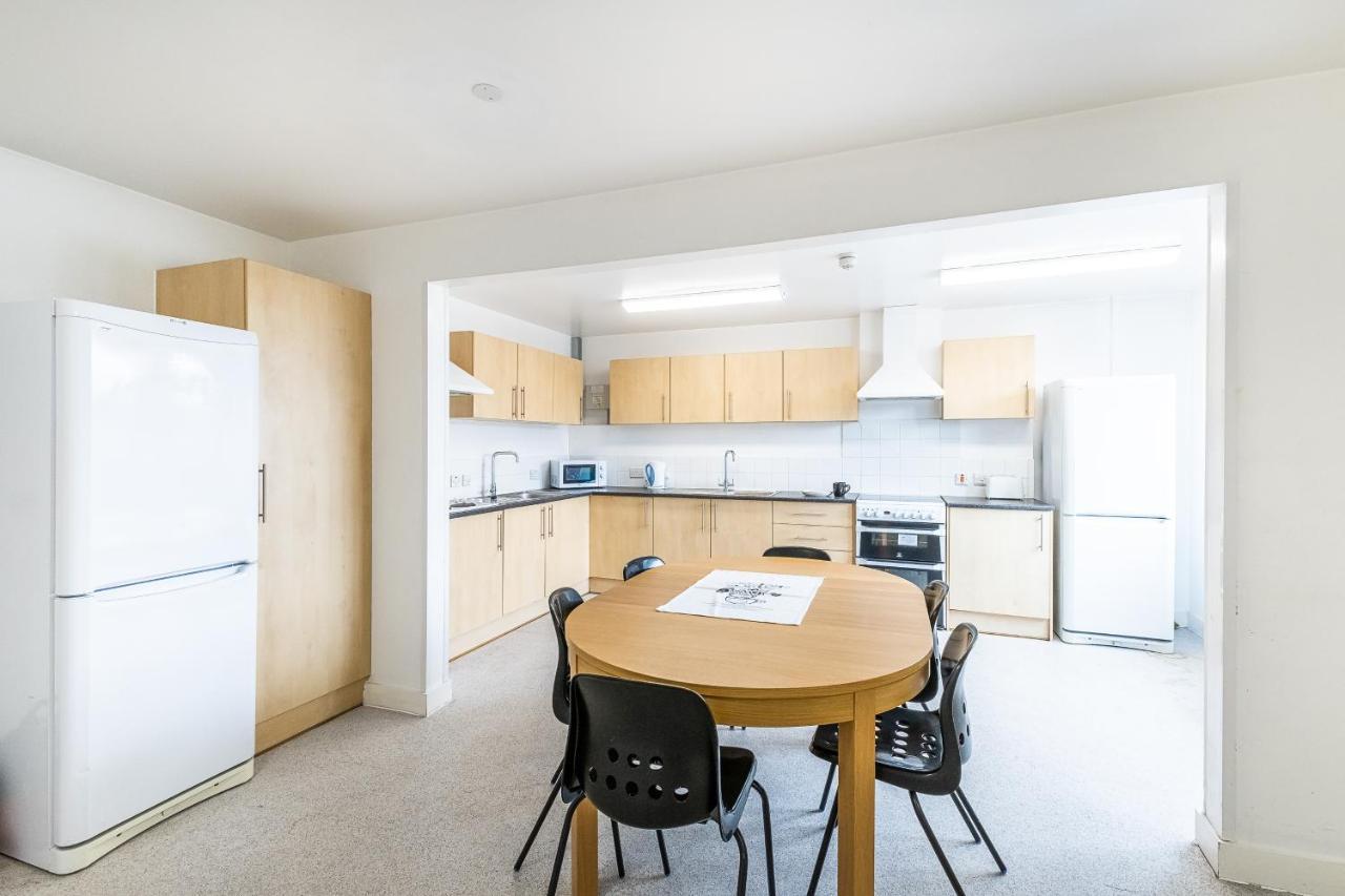 1 Night Free Comfortable Ensuite Rooms, Gillingham - Sk Hoo Exterior foto
